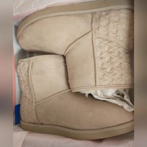 #039 Sz 8 NIB JUICY COUTURE Kave Taupe Micro Boots